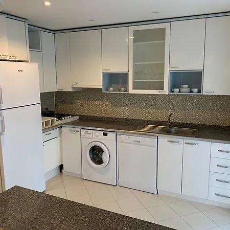 Apartament House In Center *